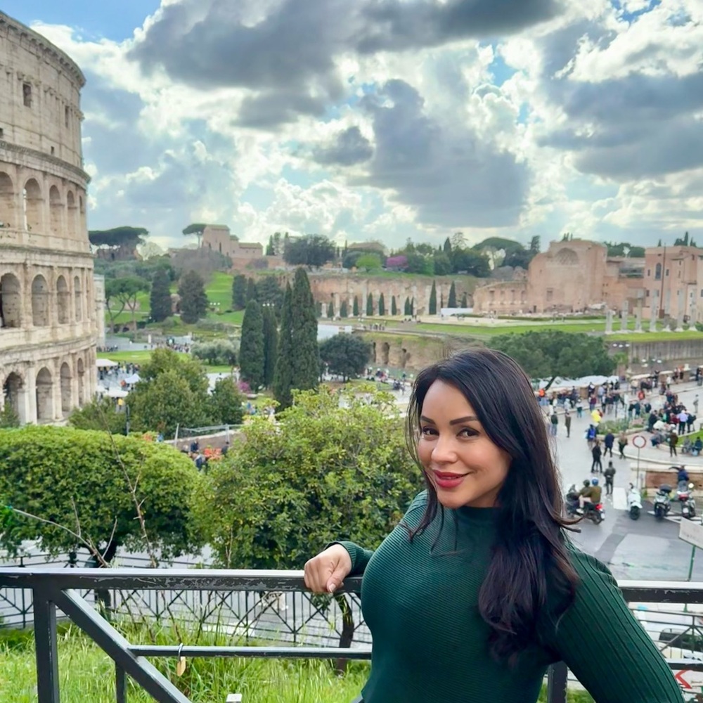 Meet your Posher, Raquel